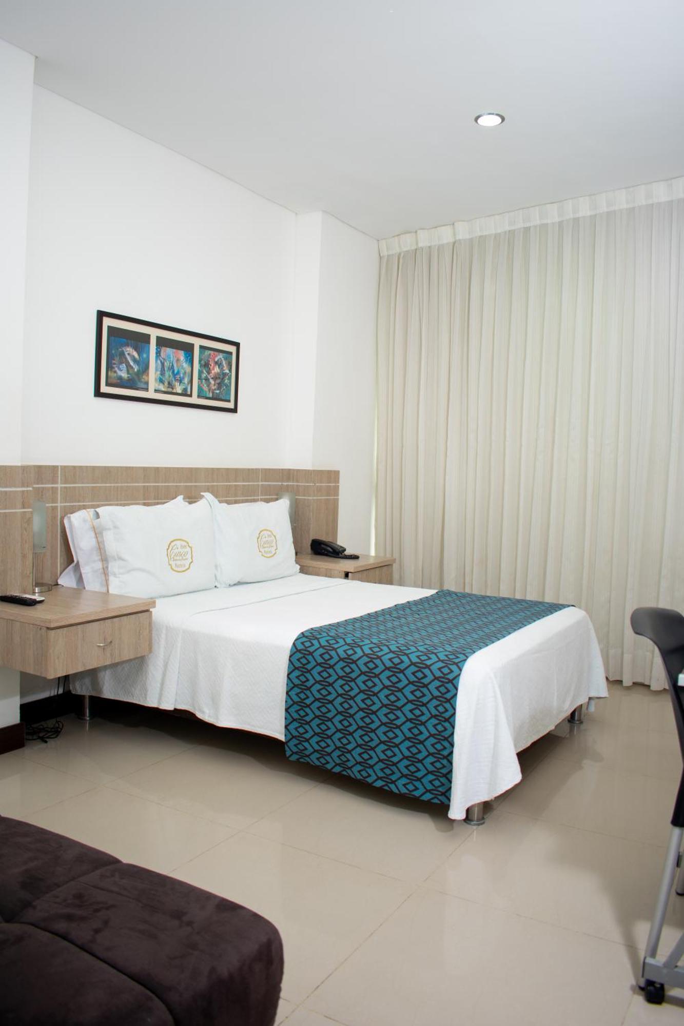 Hotel Cinco Monteria Exterior photo