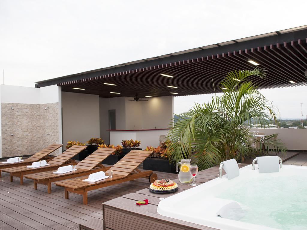 Hotel Cinco Monteria Exterior photo