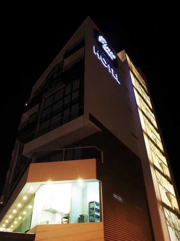 Hotel Cinco Monteria Exterior photo