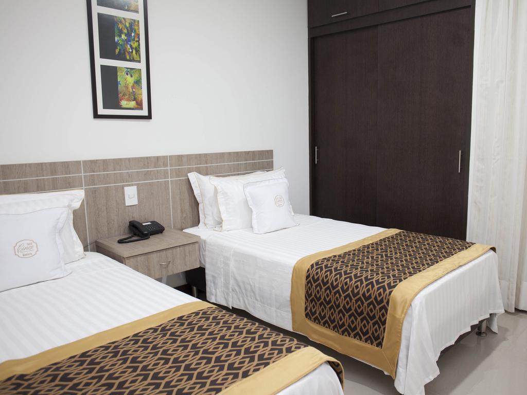Hotel Cinco Monteria Room photo