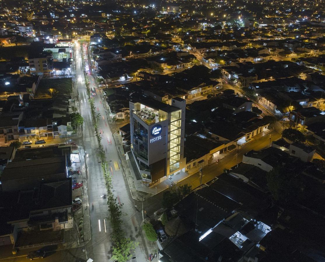 Hotel Cinco Monteria Exterior photo
