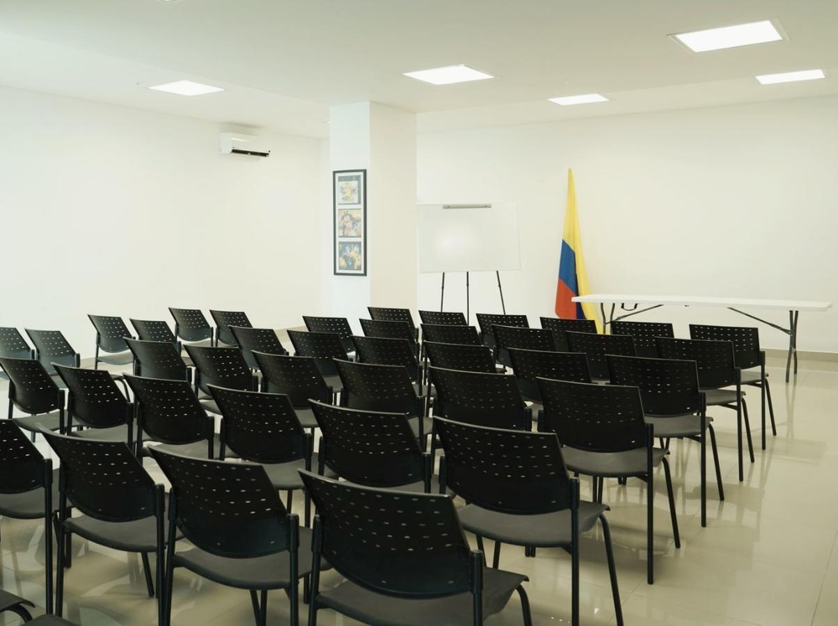 Hotel Cinco Monteria Exterior photo