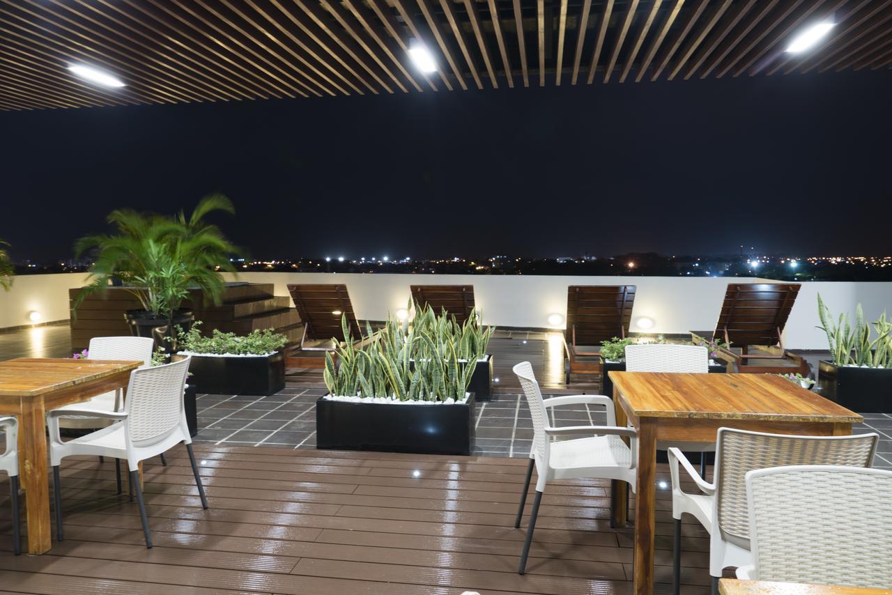 Hotel Cinco Monteria Exterior photo