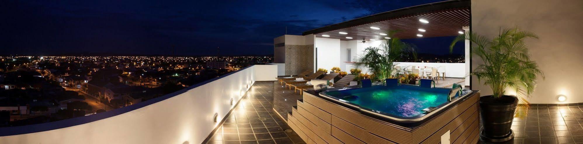 Hotel Cinco Monteria Exterior photo